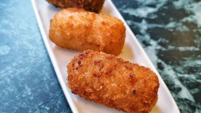 Croquetas mixtas - Típico Taberna Moderna, Barcelona