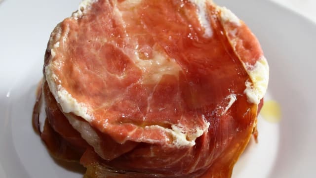 Huevos cabreados con jamón - PISCO Y TAPA