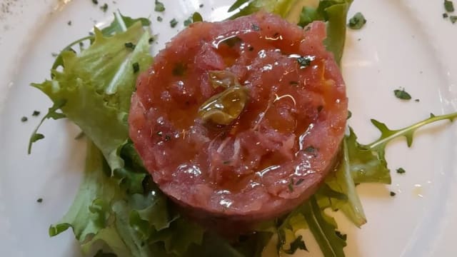 Tartare Di Tonno - Osteria Cadevilla