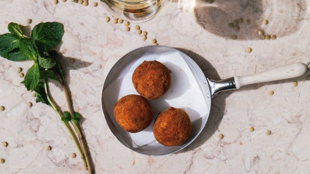 Croquete de lentilhas (3 uni.) - Petisqueira Conqvistador, Lisbon