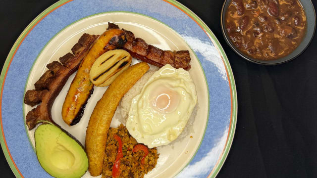 Bandeja paisa - Salento Latino Colombian Traditional Food, Amsterdam