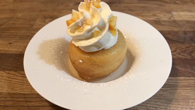 Sponge cake with mascarpone chantilly and rhum - La Table des Anges, Paris