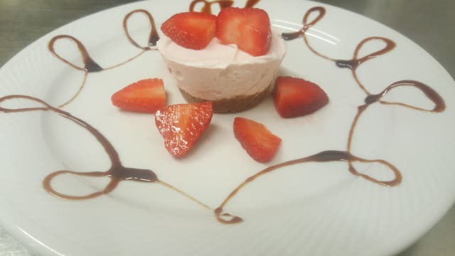 Cheese cake fragola - Osteria Estrusca