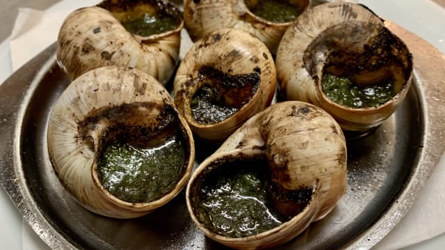 6 Escargots de Bourgogne  - Canon des Gobelins, Paris