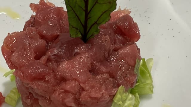 Tartare di tonno/ Tuna tartare - MAA Ristorante Seafood & Lounge bar