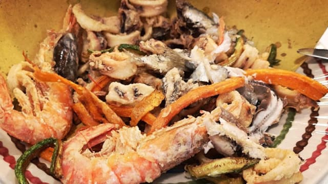 fritto misto del golfo con verdurine  - Osteria San Bastian