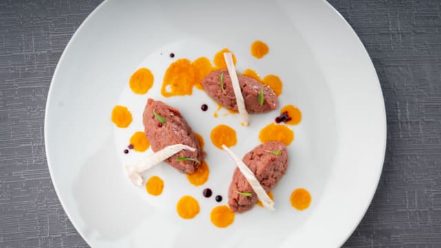 Tartare di cervo accompagnata da marmellata di zucca e zenzero  - Vicolo del Gusto, Reggio Emilia