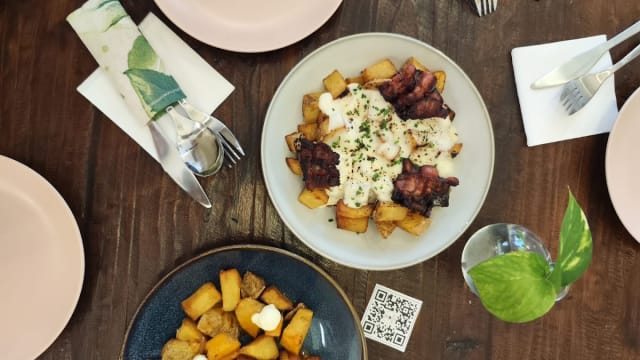 Patatas gratiná - Hygge Bar, Madrid