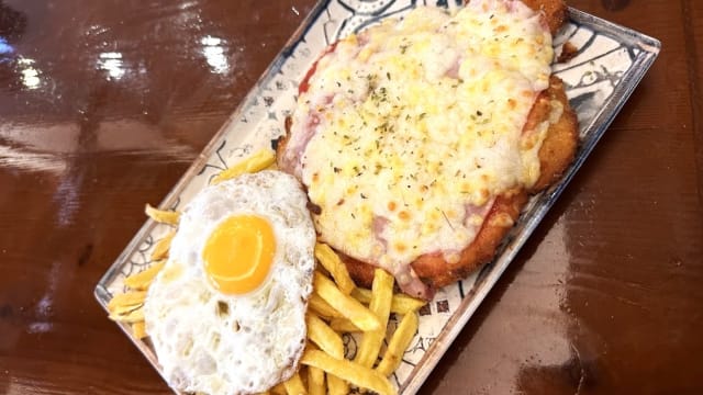 Milanesa napolitana - Pizzeria Metro y Pico, Torrevieja