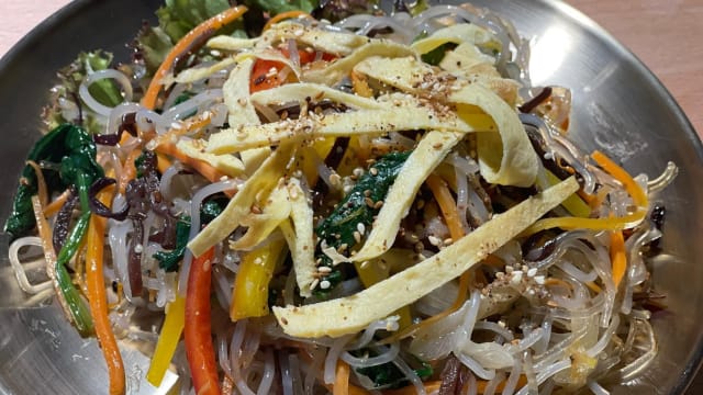 Japchae (Nouilles Aux Patates Douces) Au Tofu - Dotori, Cuisinne Coréenne