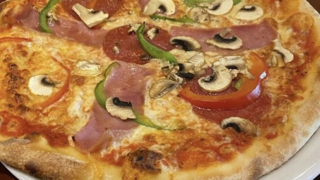 Pizza quattro stagioni - San Diego