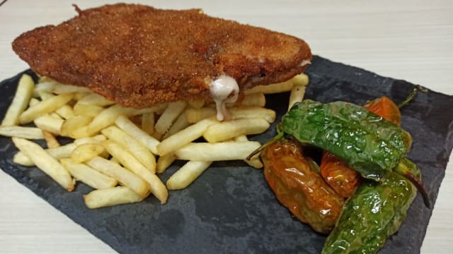 Cachopo Serrano con patatas (para 1 persona) (Opcion Sin Gluten por encargo) - Ribera de la Jarosa