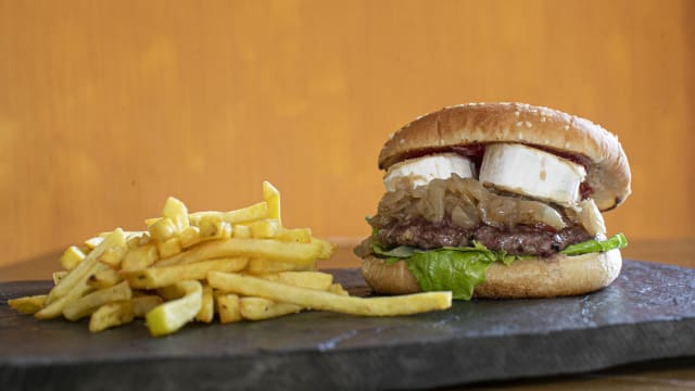 Hamburguesa de Cabra (Opcion Sin Gluten) - Ribera de la Jarosa