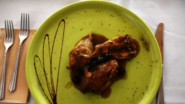 Il nostro pollo alla cacciatora - Agriturismo Il Casale delle Ginestre, Rome