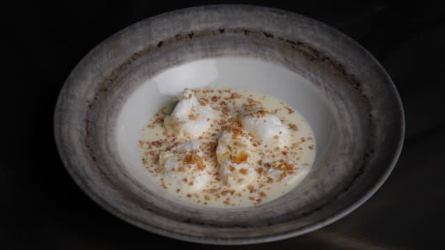 Crema al profumo di finocchietto, albume cotto nel latte e crumble croccante - Pressafuoco