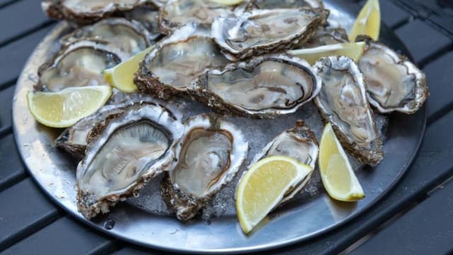 Oysters - L'Ami Malo, Lisbon