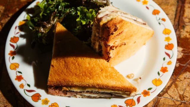 LE DEMI-CROQUE  - Bistrot Podium, Paris