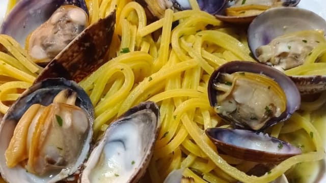 Tonnarelli alle vongole veraci - L'Abisso