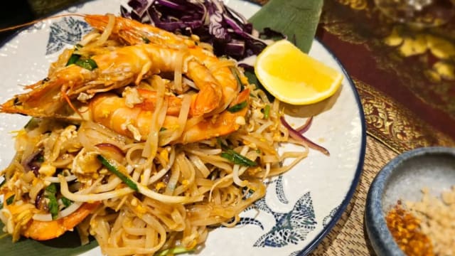 Pad thai - langostino - Krathong Thai