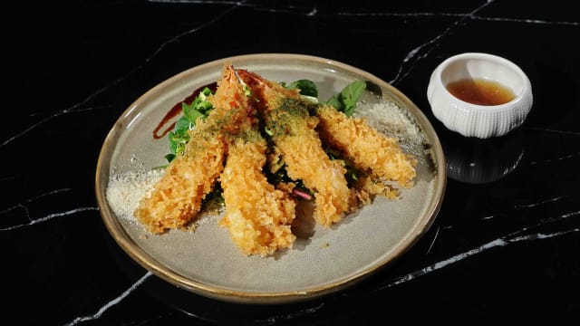 Salade tempura de crevettes ( 3 pcs )  - Moon Fusion