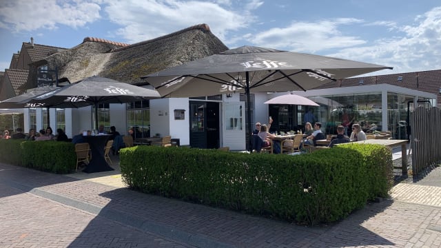 Kaatje bij de Sluis in Blokzijl - Menu, openingstijden, prijzen, adres