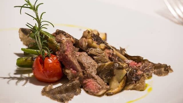 Tagliata di manzo irlandese ai funghi porcini (350gr.) - Terramia Torchiara