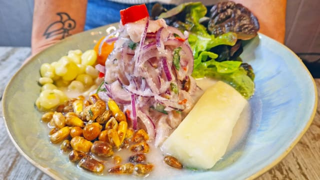 Ceviche Clásico - Barrio Santo