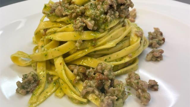 Passatelli in crema di formaggio di Fossa DOP e bruciatini di Mora Romagnola - L'Osteria de Burdèl