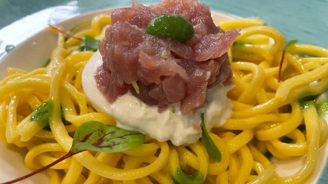 Spaghetti chitarra burrata e tartare di tonno - Mare in Pasta Darsena - Enoteca di Mare, Milan