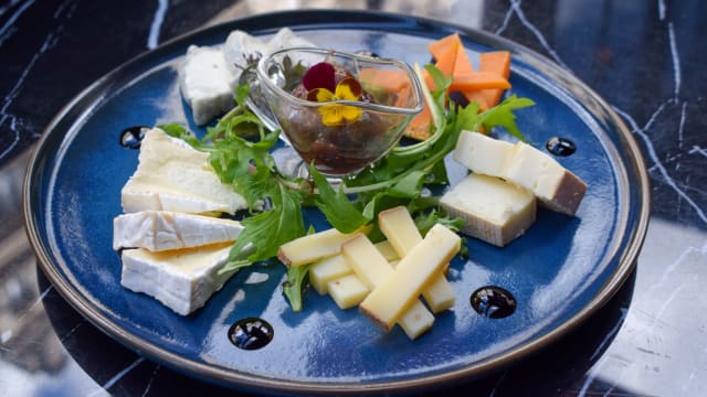 Assiette de fromages - Sacré Frenchy !, Paris