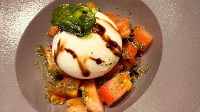 Buratta, tomate cœur de bœuf - Doda, Montrouge