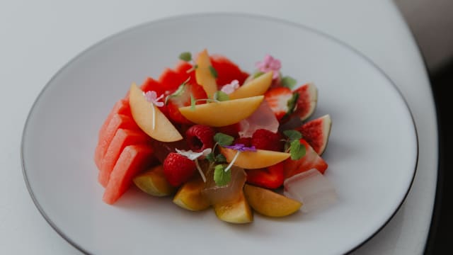 Salade de fruits de saison - Rosy et Maria – Maison de Beauté Carita 