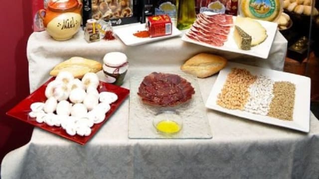 Degustación a la carta. - La Encina de Ortega (tienda de degustación de jamón ibérico), Toledo