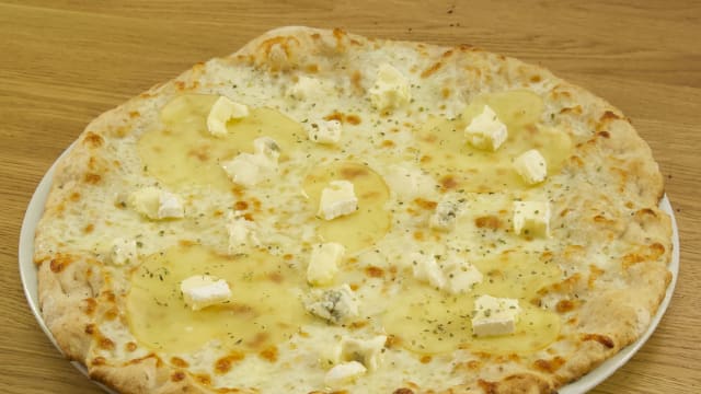 Quattro formaggi  - Sfizio Pizza