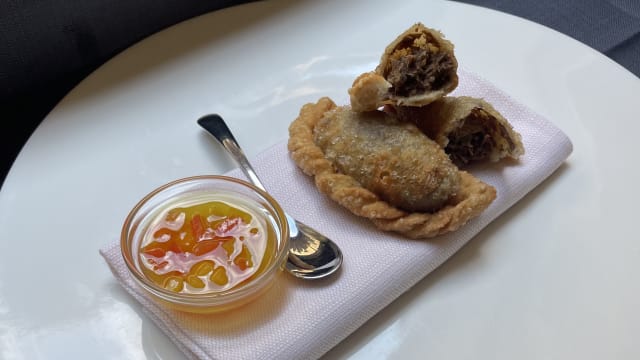 EMPANADAS DI LEPRE, SALSA CRIOLLA - Mugolone, Siena