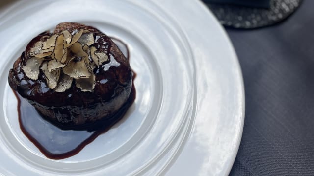 FILETTO DI MANZO, PURE DI PATATE, TARTUFO - Mugolone, Siena