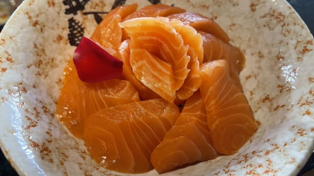 CHIRASHI SAKE DON - Hanami