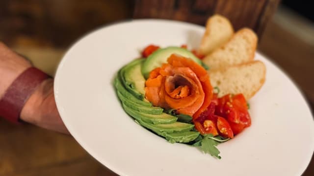 salmone  salad - Bar&Bistrot Vittoria