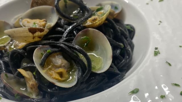 Tagliolini Neri Alle Vongole Veraci  - Palazzo K, Savona