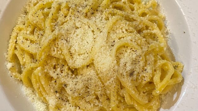 Tonnarelli cacio e pepe - Rolli 1, Rome