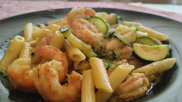 penne zucchine e gamberetti - Ristorante Stella di Coccia