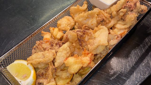 Fritto di calamari  e gamberi - La Piola di via Piol