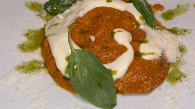 Raviolo Melanzane e provola - La Piola di via Piol