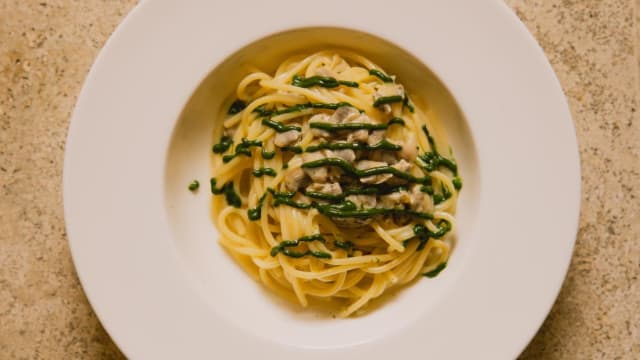 Spaghetti with clams and parsley - ERA CONVIVIAL CAVE RESTAURANT, Matera