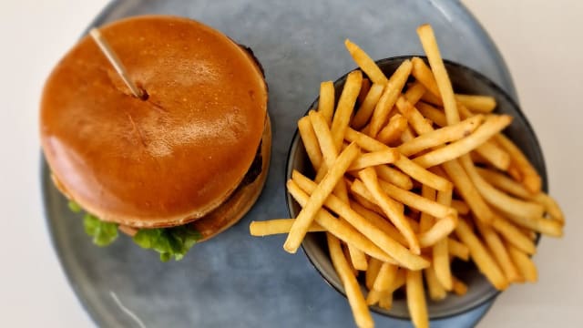 Bacon or cheese burger - frites - AFTERWORK Bistro 