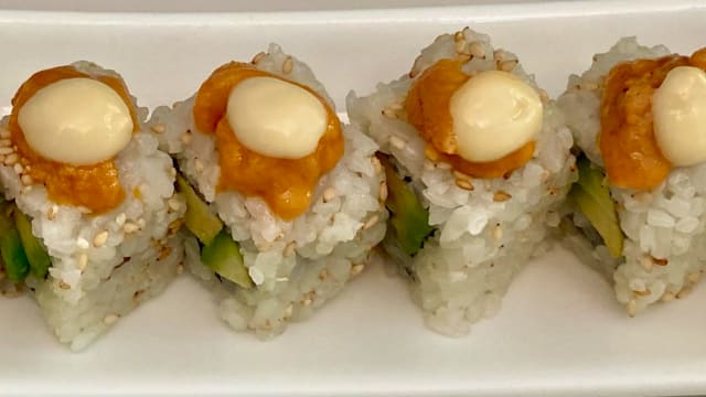 Ricci avocado roll - Tokyo Station, Milan