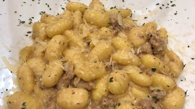 Gnocchi  4 Formaggi e salsiccia  - La Locandiera