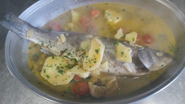 Filetto di branzino all'acqua paza - Il Veliero