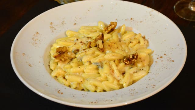 Cavatelli ai 4 formaggi con nueces - Les Dues Sicílies, Barcelona