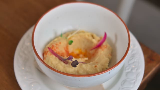 Nuestro hummus casero - Les Dues Sicílies, Barcelona